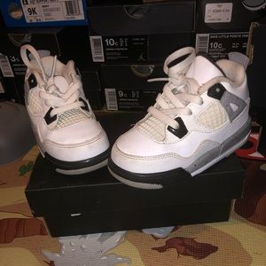 Jordan 4 Retro